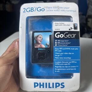 Philips GoGear Digital Audio Video Player 2 GB Black SA3025